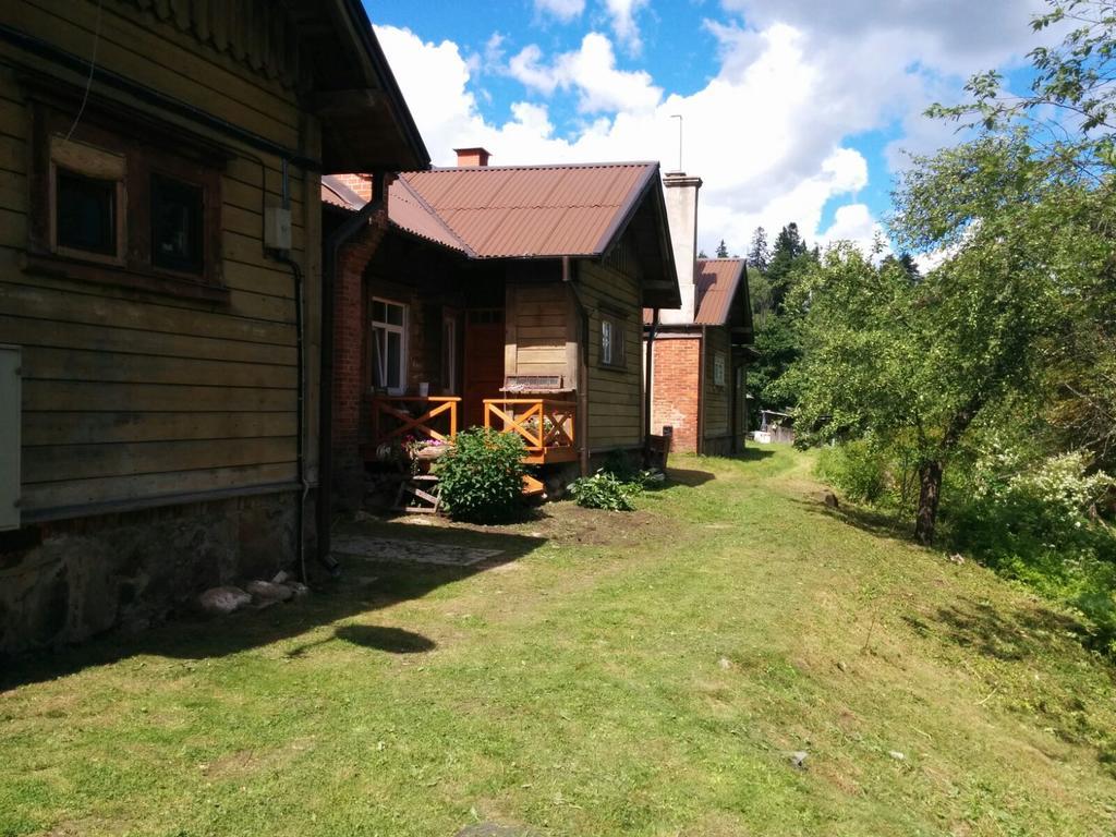 Hotel Viesu Nams Vilhelmine Līgatne Exterior foto